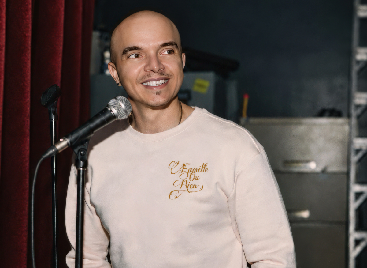 Rachid Badouri en spectacle au Théâtre Petit Champlain.